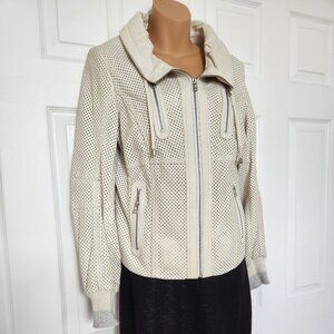 DANIER PERFORATED LEATHER CREAM WHITE JACKET WITH POCKETS.  SIZE S/P